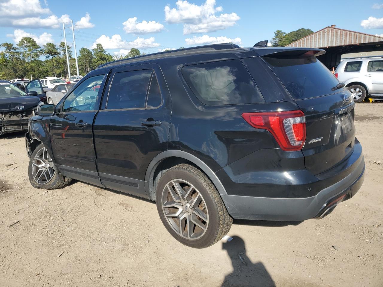 2017 Ford Explorer Sport - Фото 2