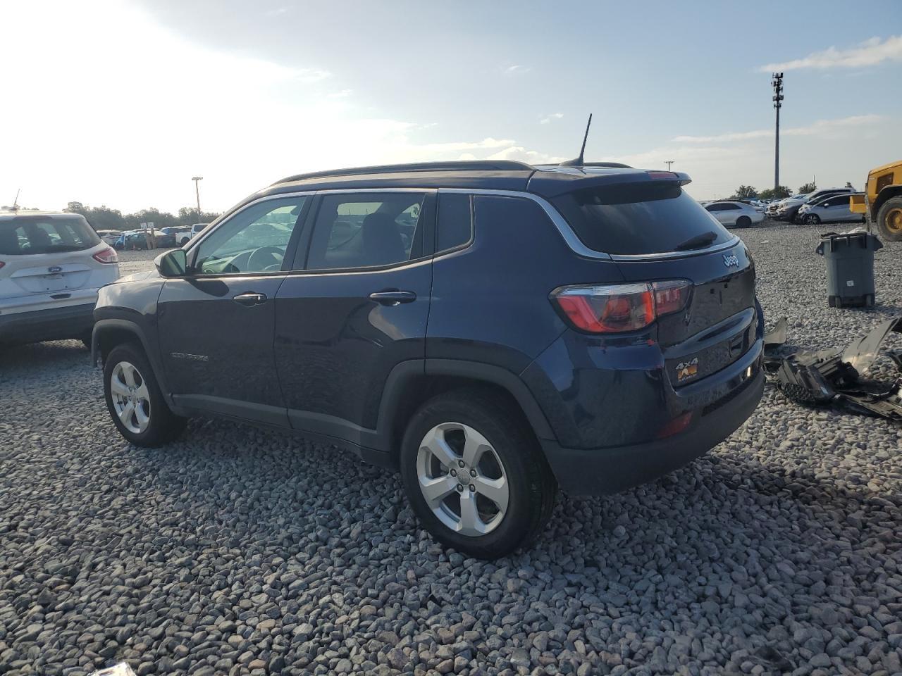 2020 Jeep Compass Latitude - Image 2