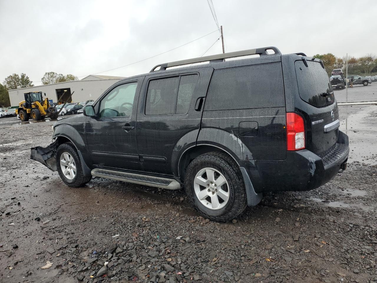 2012 Nissan Pathfinder S - Фото 2