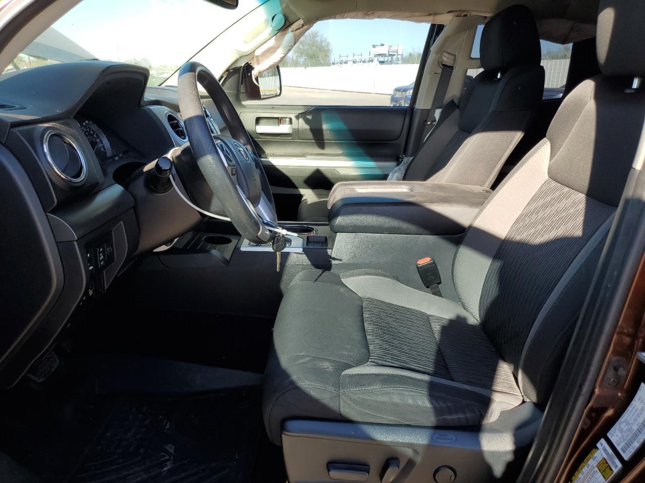 2017 Toyota Tundra Double Cab Sr - Image 7