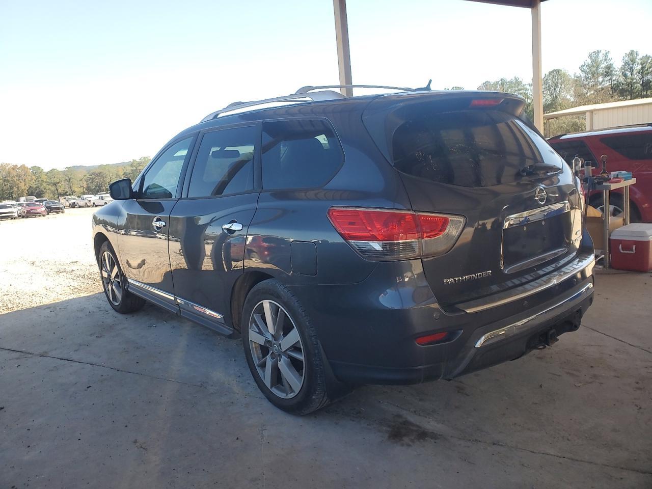 2013 Nissan Pathfinder S - Фото 2