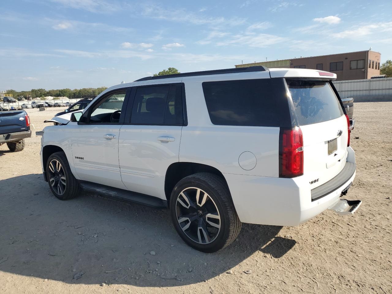 2018 Chevrolet Tahoe K1500 Premier - Фото 2