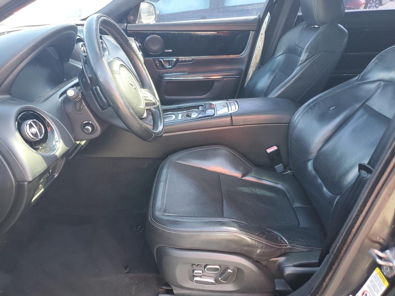 2015 Jaguar Xj - Image 7