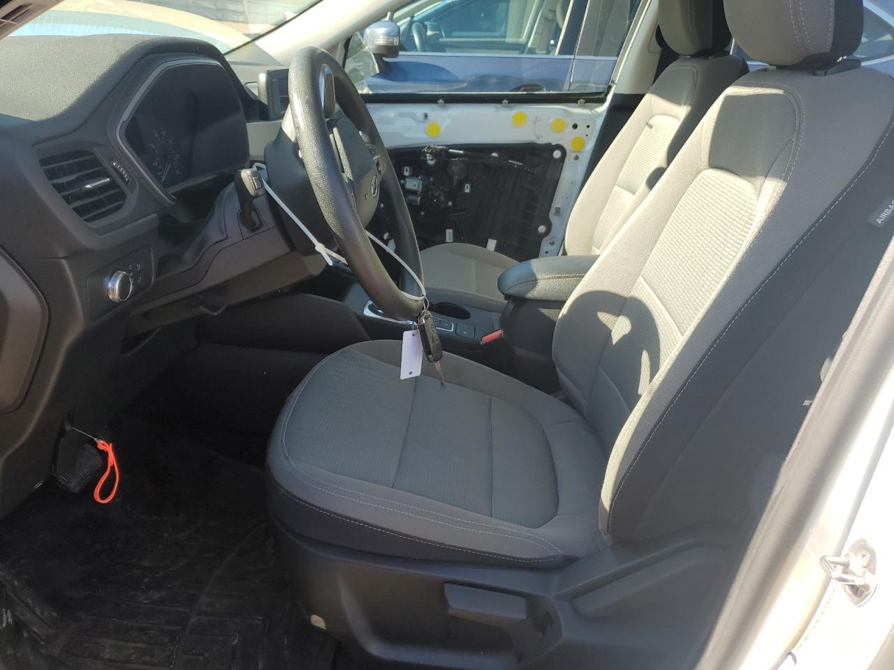 2022 Ford Escape S - Фото 7