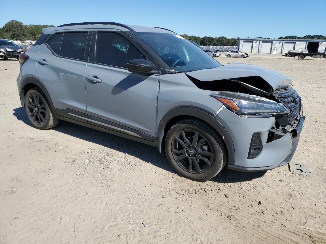 2022 Nissan Kicks Sr - Фото 4