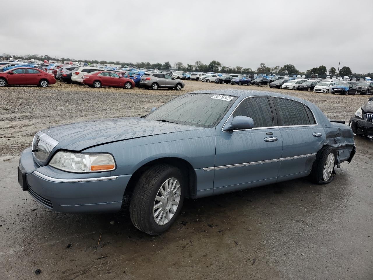 2003 Lincoln Town Car Signature
