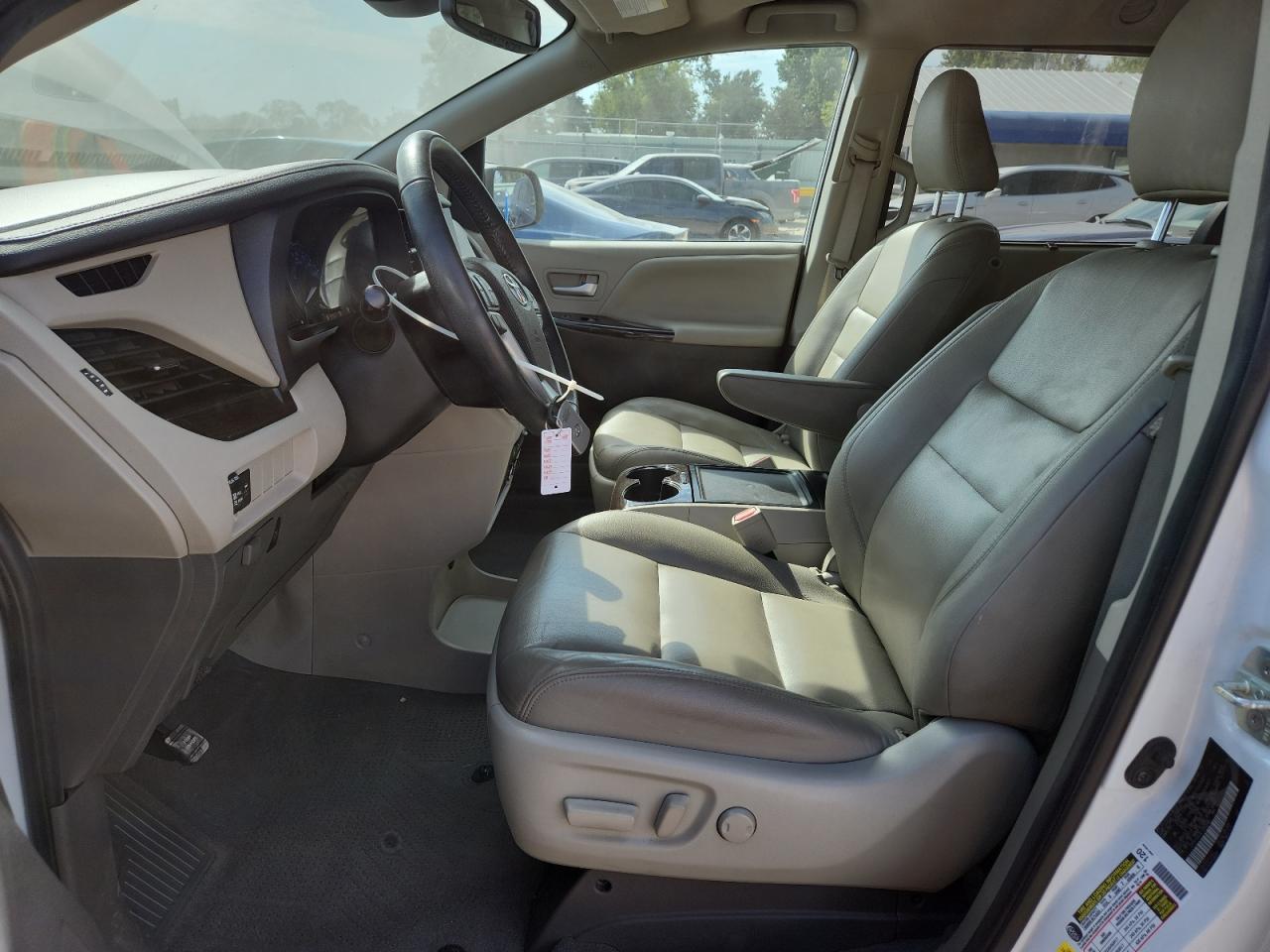 2020 Toyota Sienna Xle - Фото 7