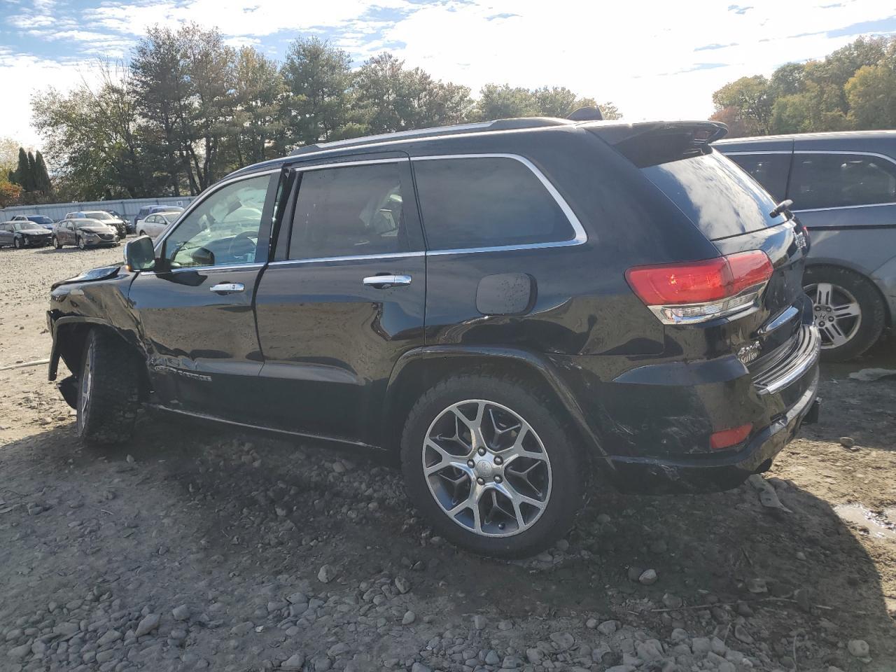 2021 Jeep Grand Cherokee Overland - Image 2