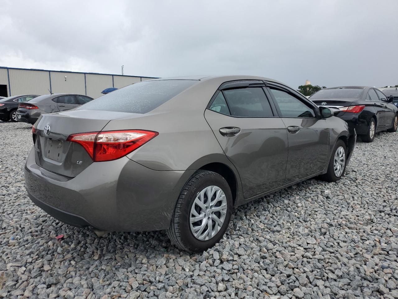 2018 Toyota Corolla L - Image 3