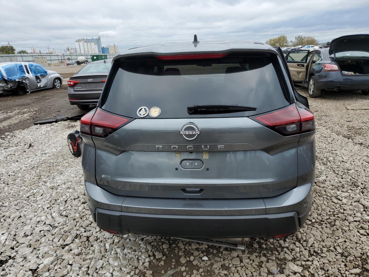 2024 Nissan Rogue S - Фото 6