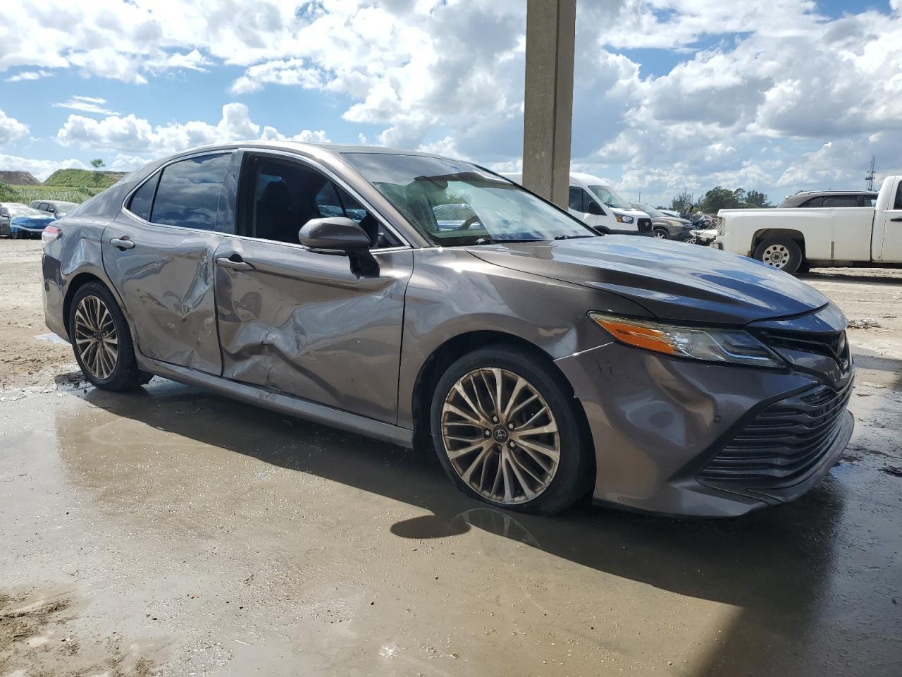 2018 Toyota Camry L - Фото 4