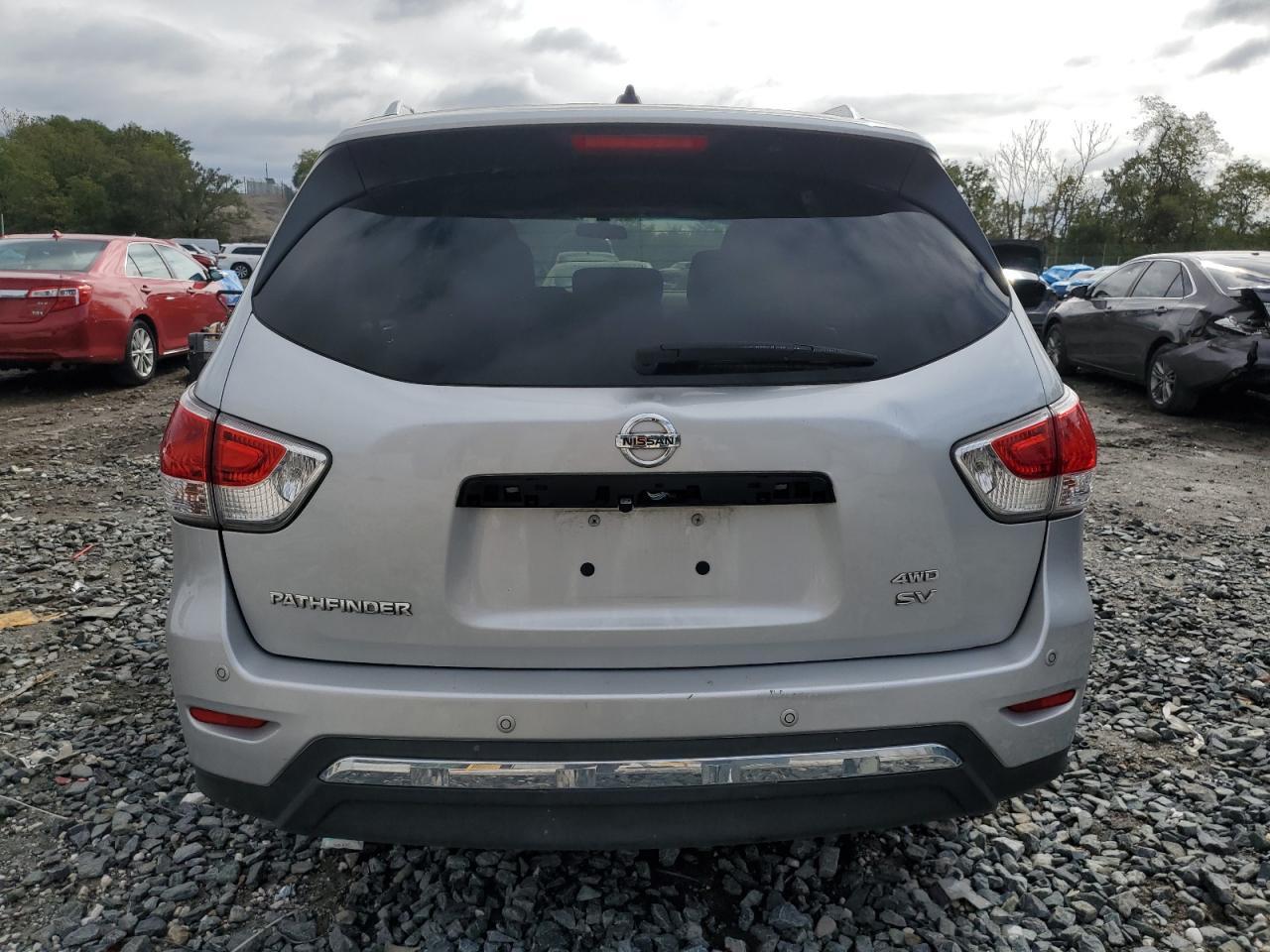 2013 Nissan Pathfinder S - Image 6