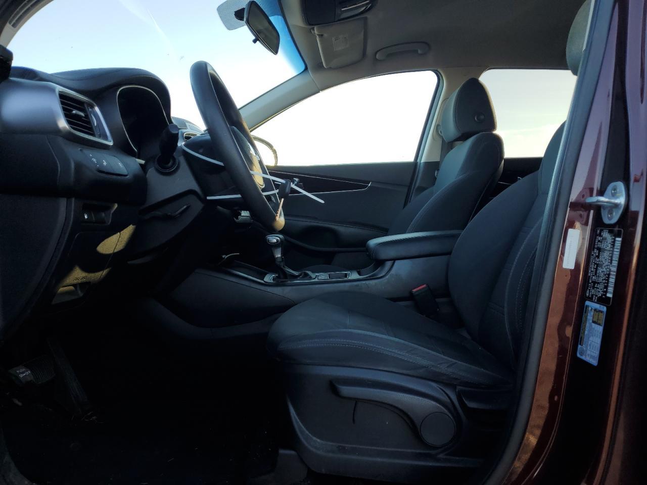 2019 Kia Sorento L - Image 7