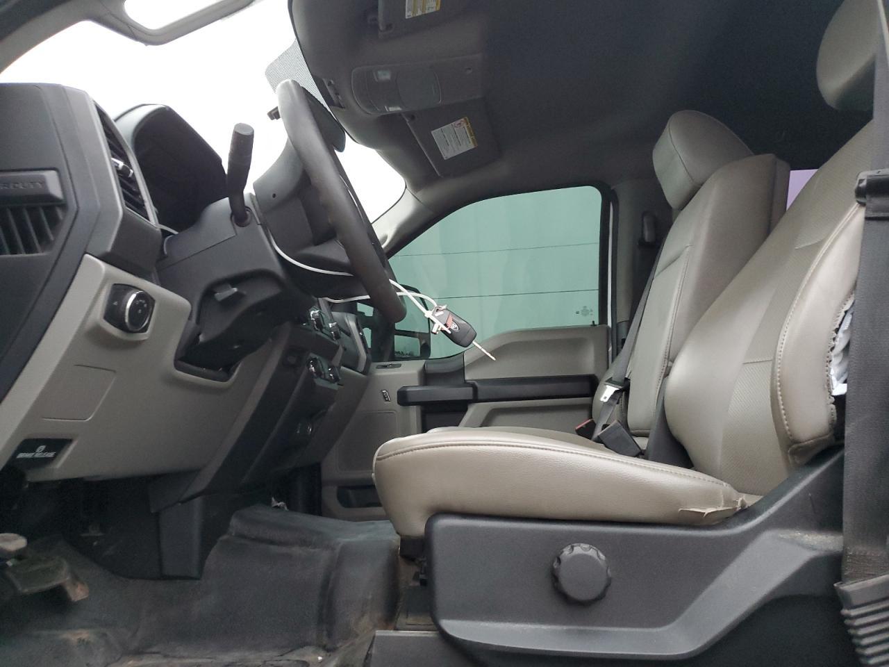 2020 Ford F250 Super Duty - Фото 7