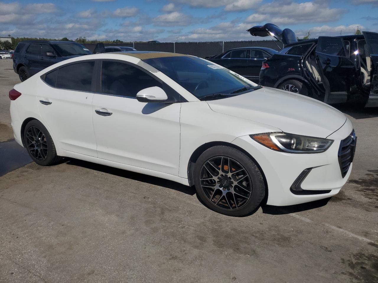 2017 Hyundai Elantra Se - Фото 4