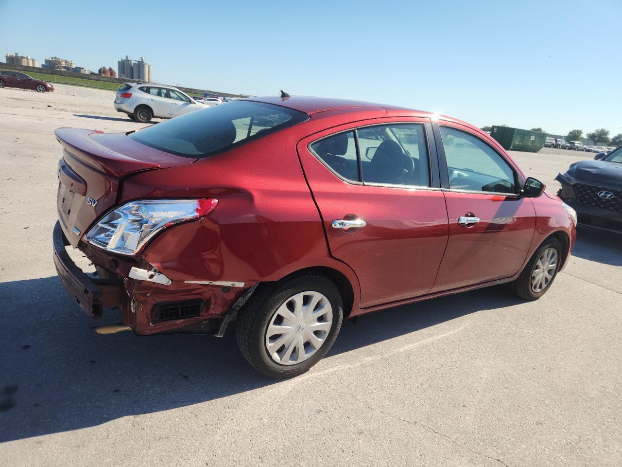 2016 Nissan Versa - Фото 3