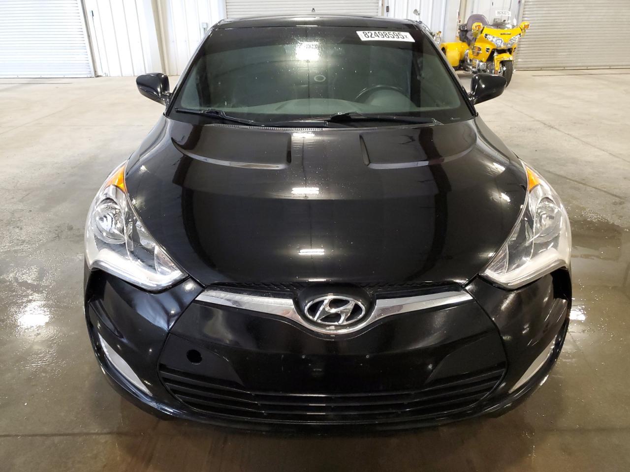 2016 Hyundai Veloster - Фото 5