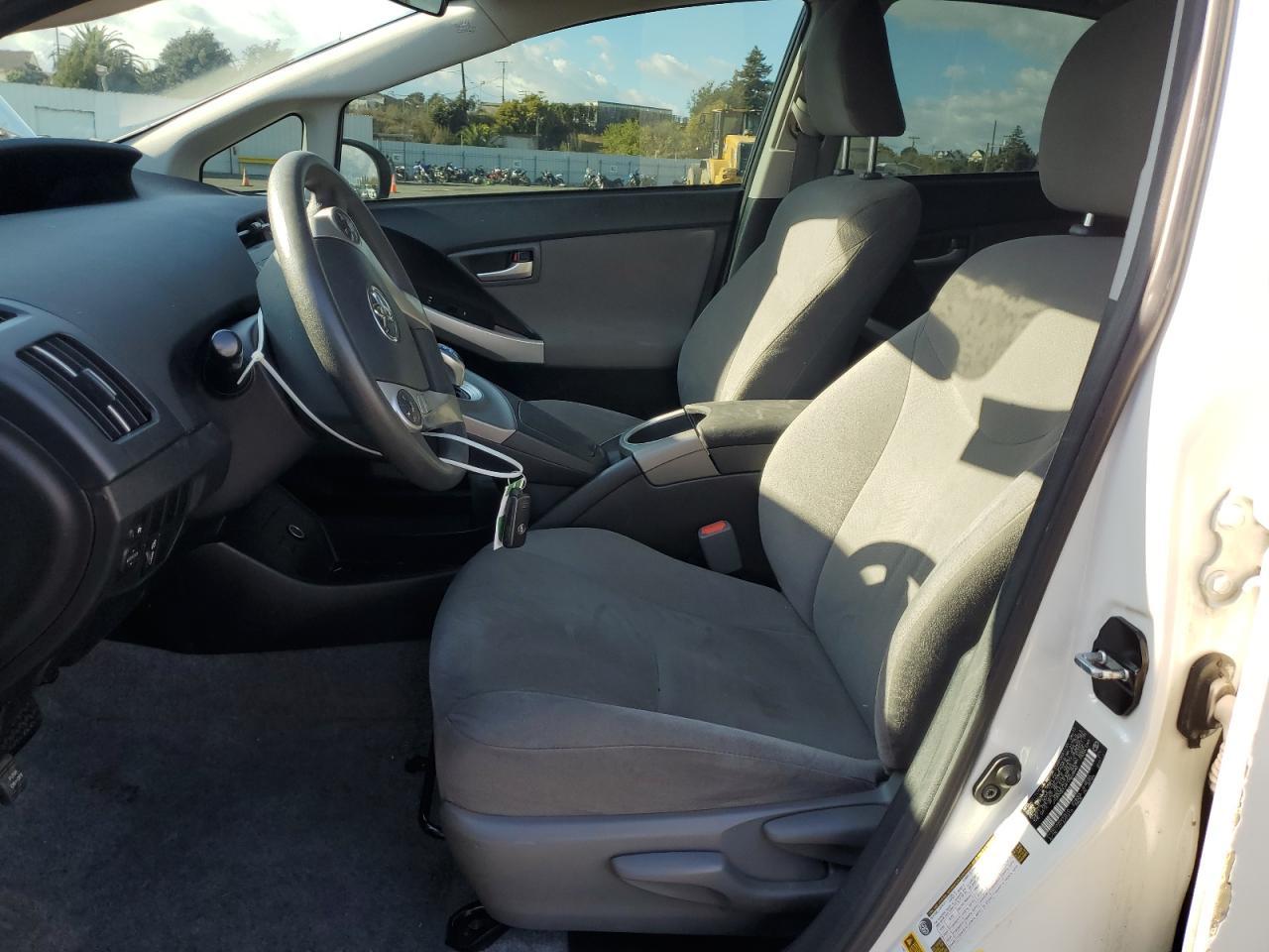 2015 Toyota Prius - Фото 7