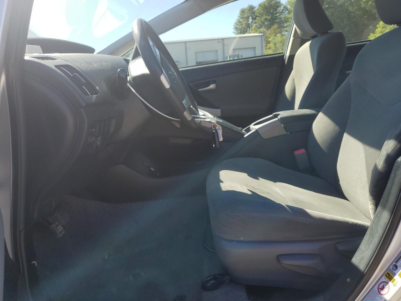 2013 Toyota Prius - Image 7