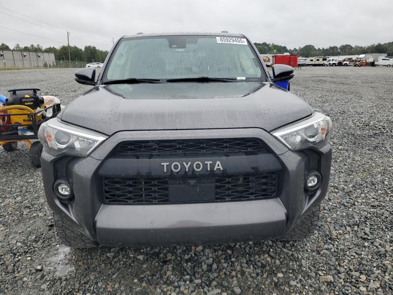 2022 Toyota 4Runner Sr5 - Image 5
