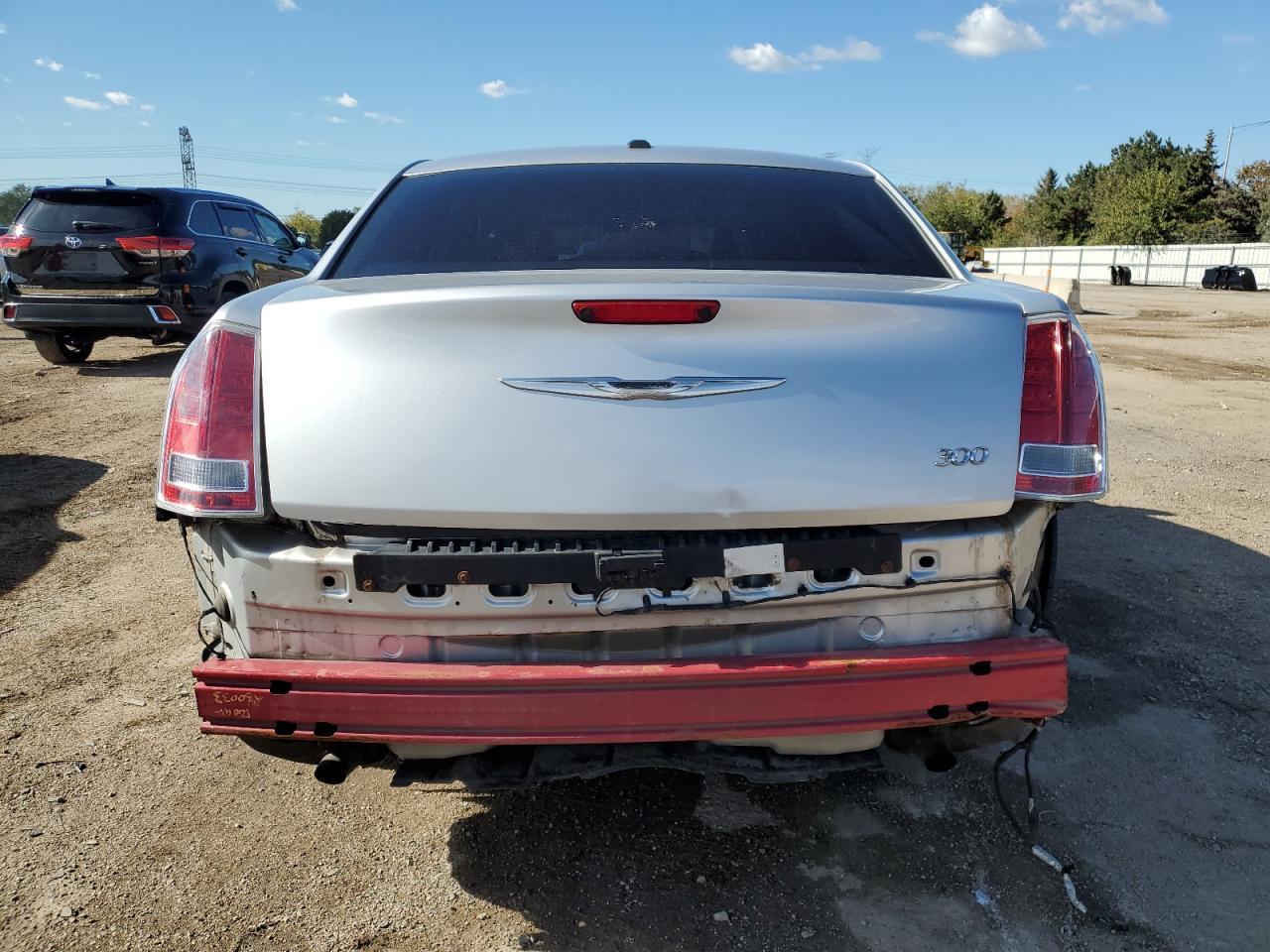 2012 Chrysler 300 Limited - Image 6