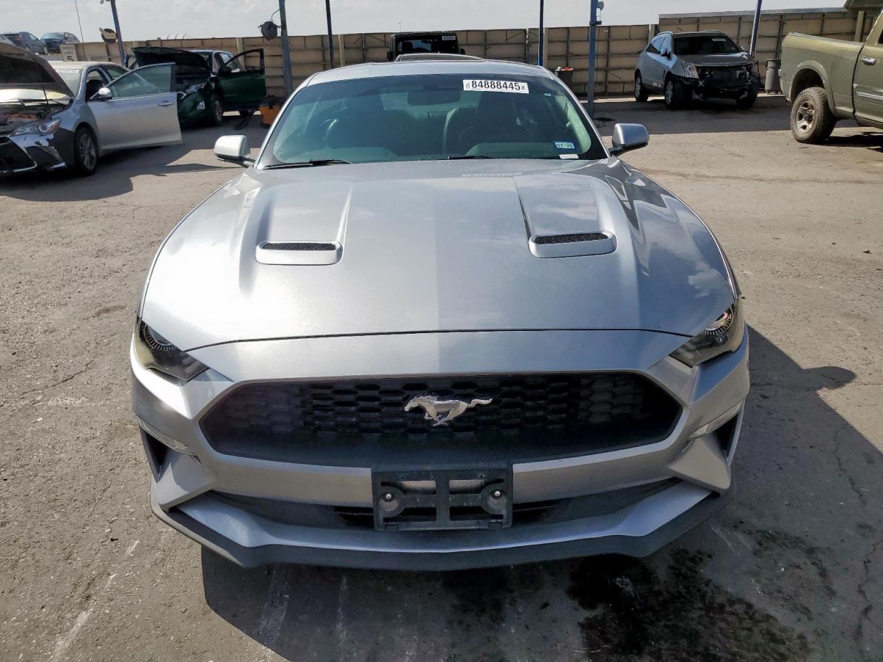 2020 Ford Mustang - Image 5