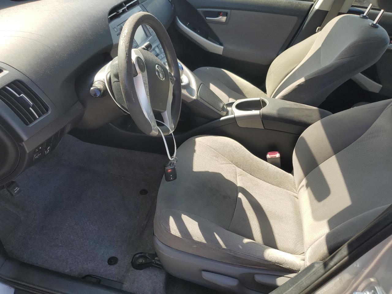 2013 Toyota Prius - Image 7