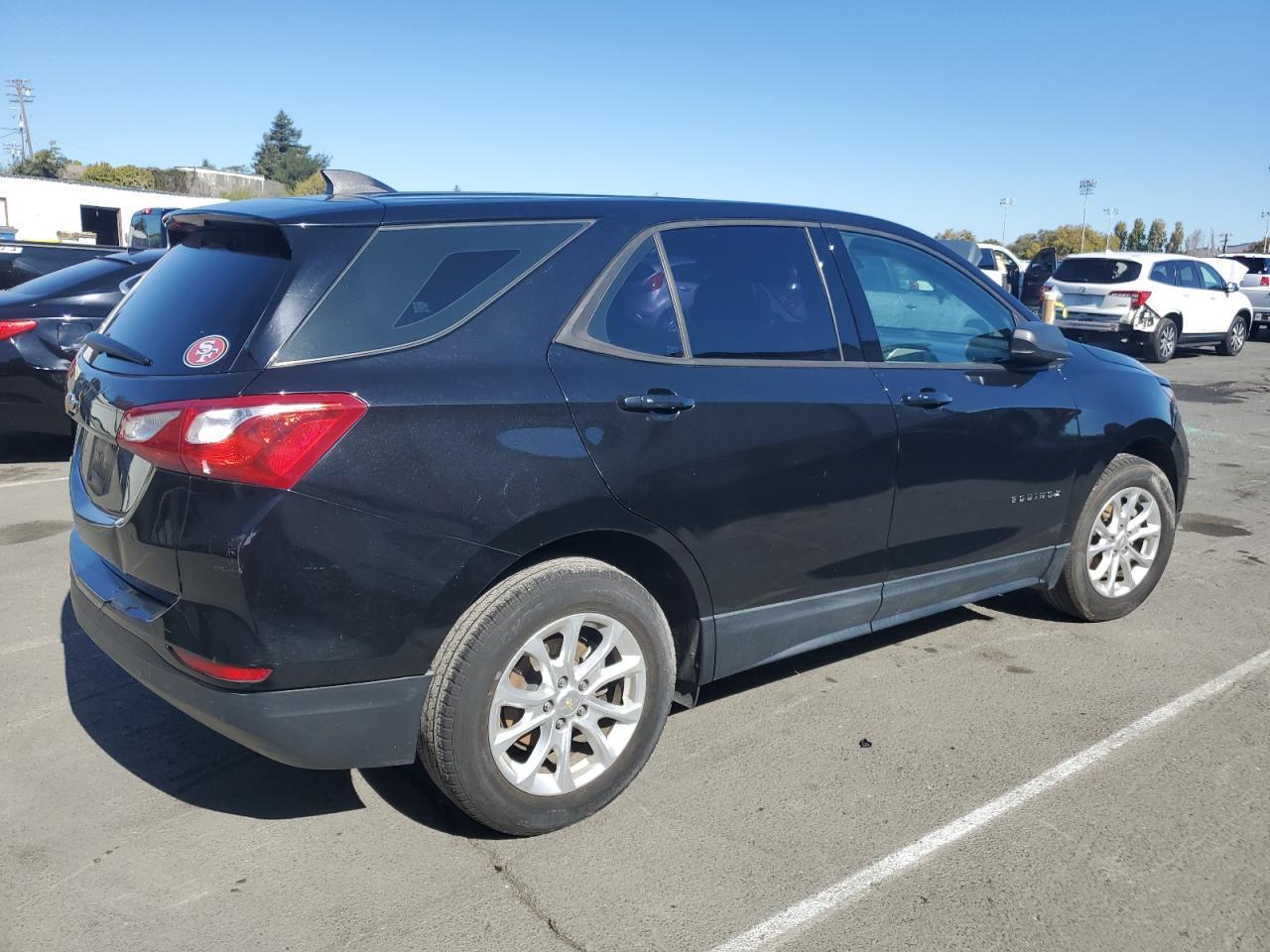 2019 Chevrolet Equinox Ls - Фото 3