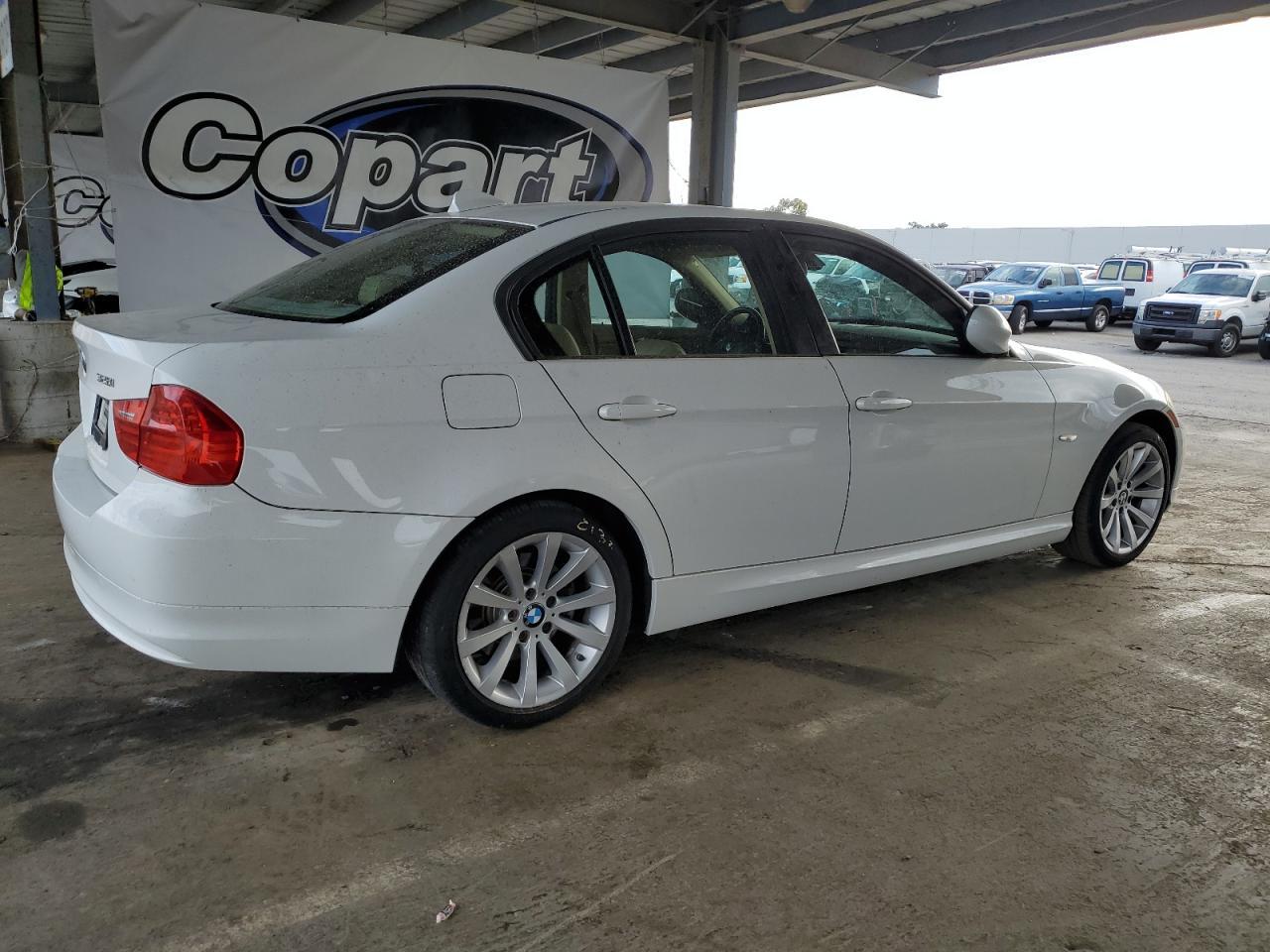 2011 BMW 328 I Sulev - Фото 3