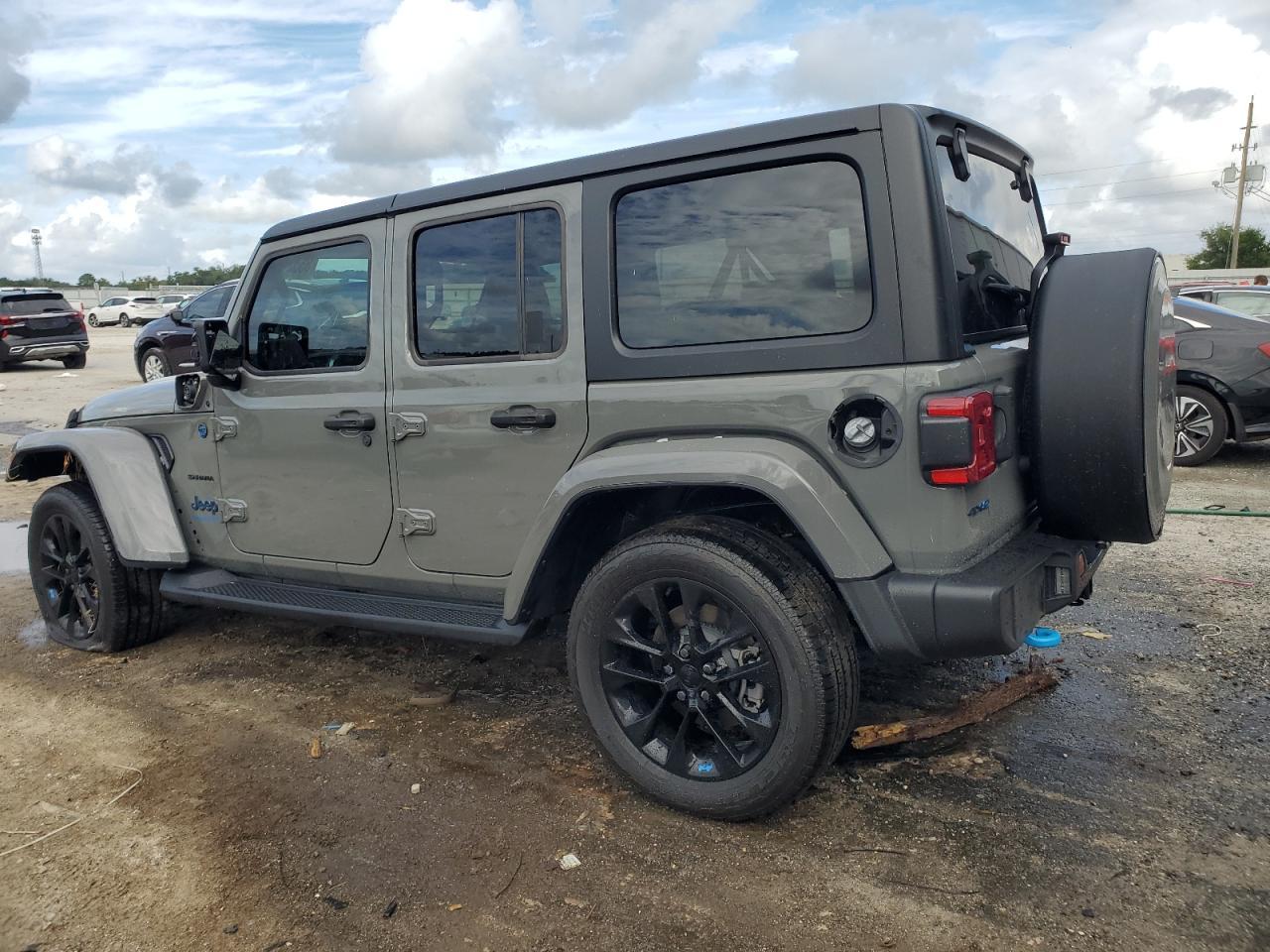 2023 Jeep Wrangler Sahara 4Xe - Image 2