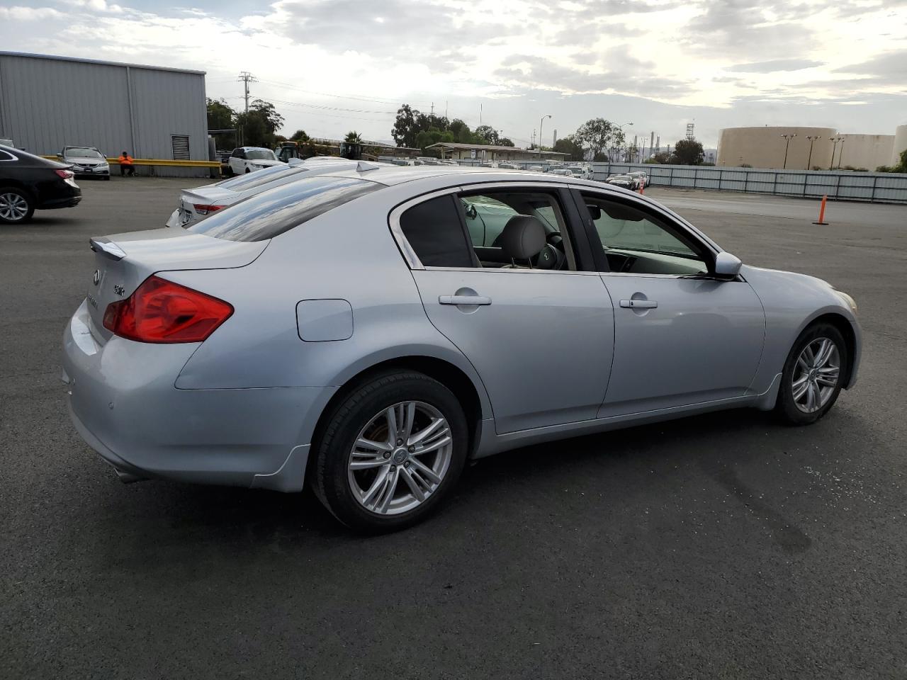 2013 Infiniti G37 - Image 3