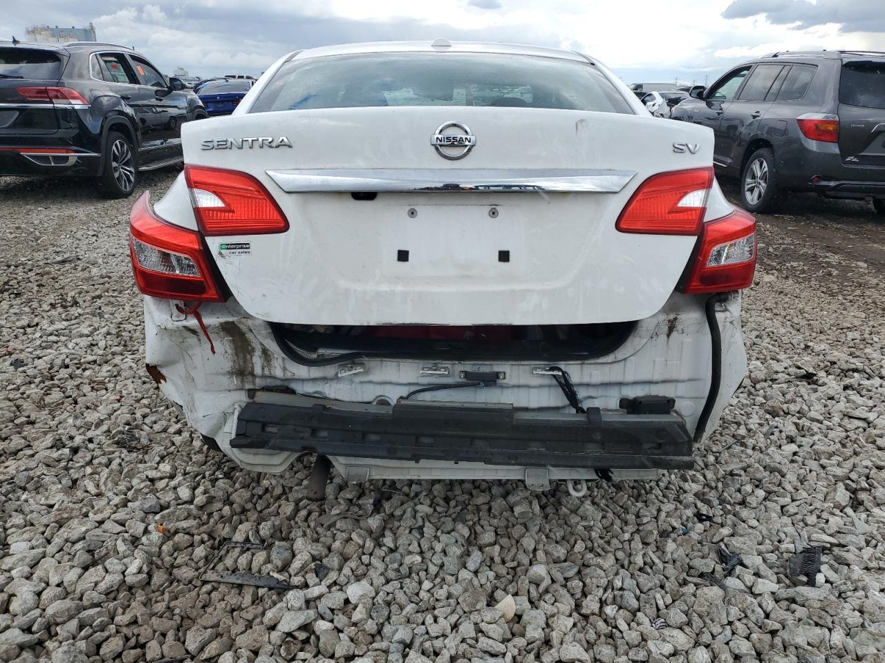 2019 Nissan Sentra S - Фото 6