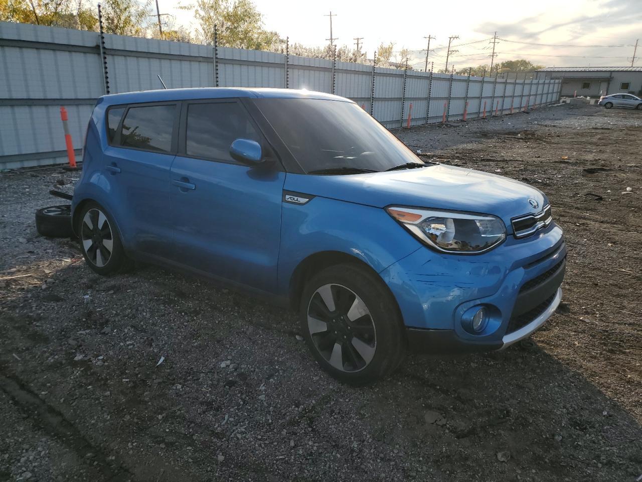 2017 Kia Soul + - Image 4