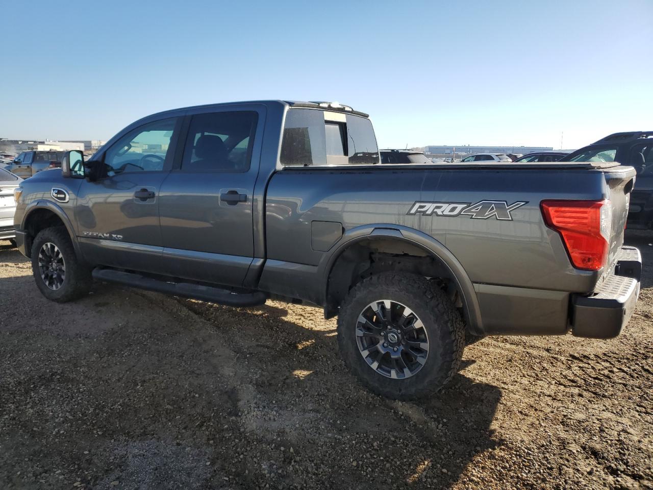 2016 Nissan Titan Xd Sl - Image 2