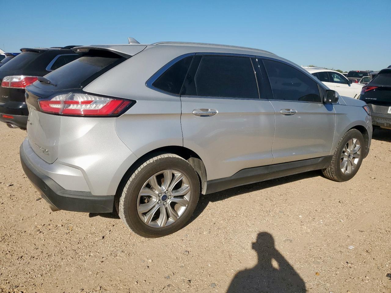 2019 Ford Edge Titanium - Фото 3