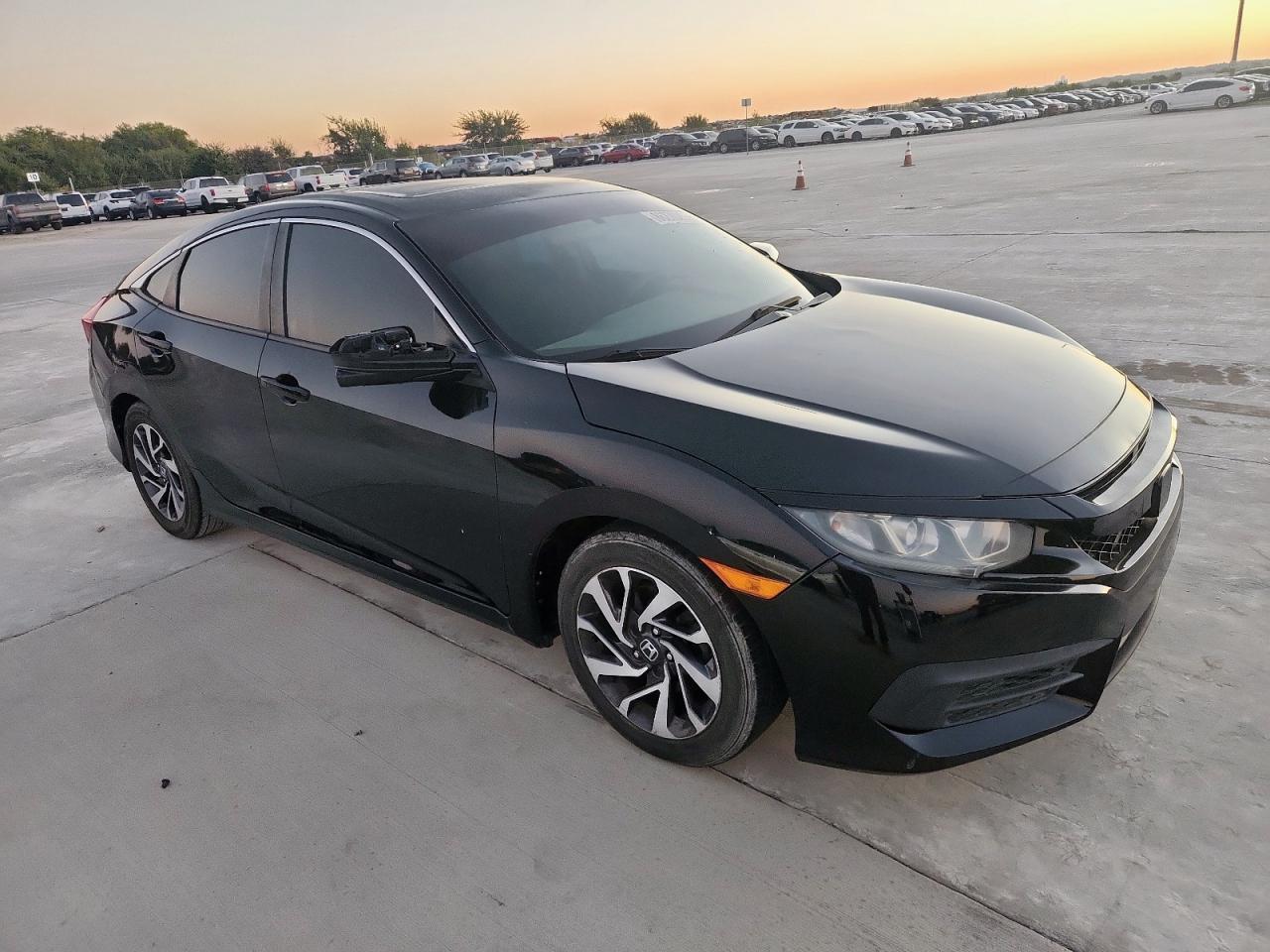 2017 Honda Civic Ex - Image 4