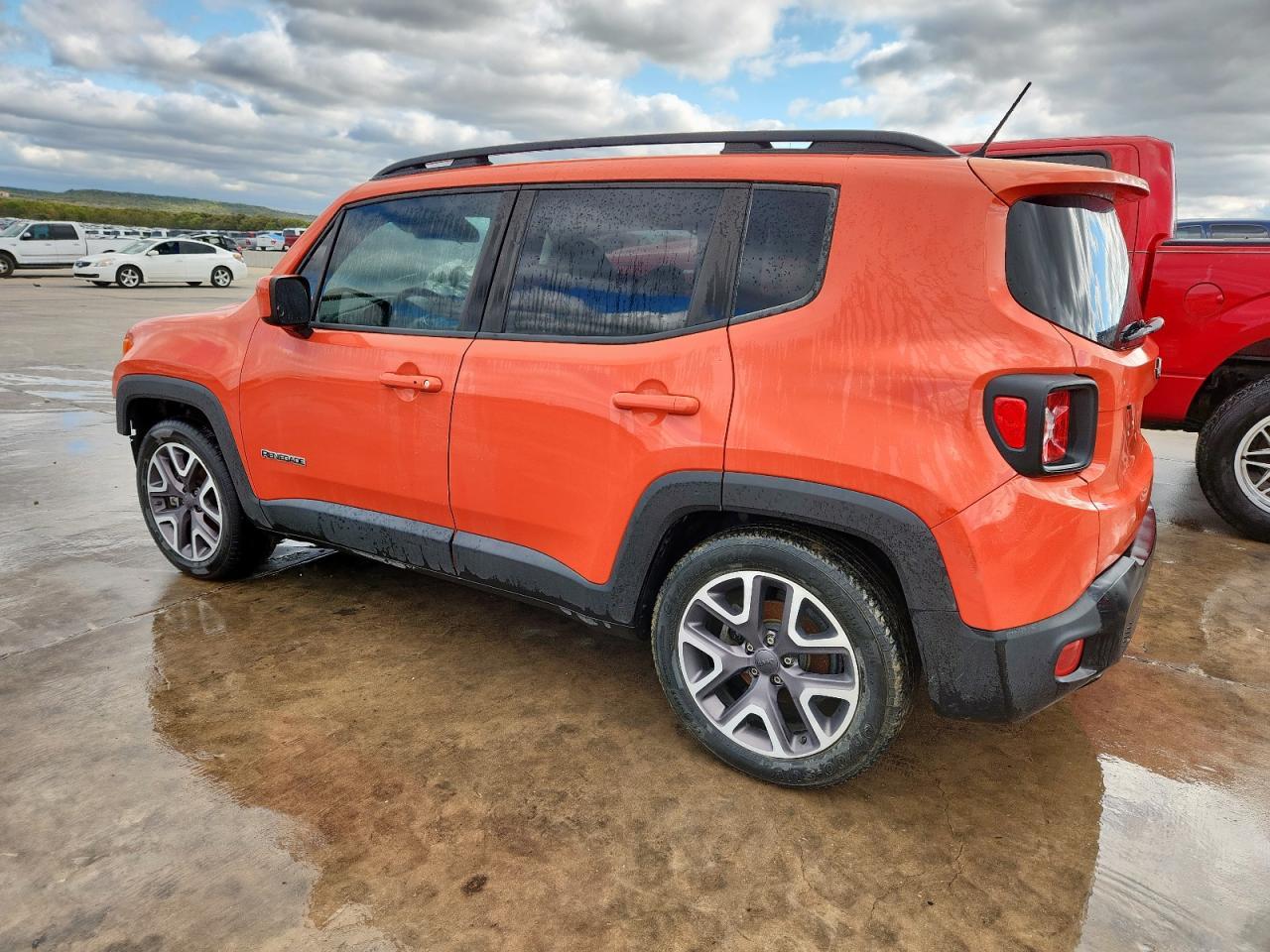 2015 Jeep Renegade Latitude - Фото 2