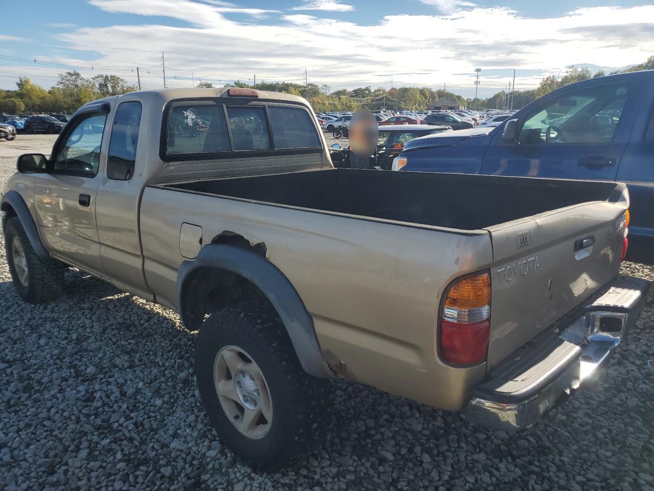 2002 Toyota Tacoma Xtracab - Image 2