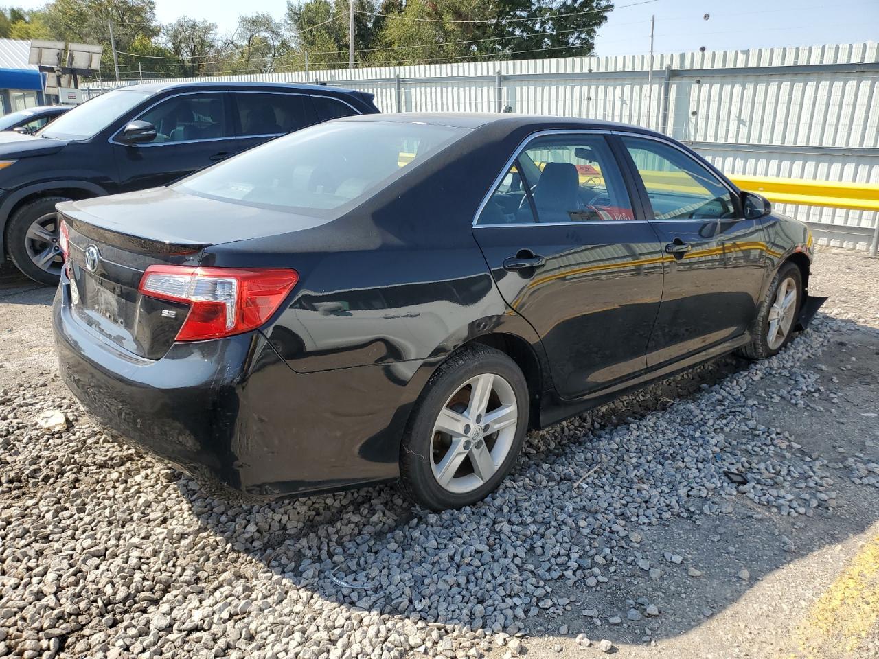 2013 Toyota Camry L - Image 3