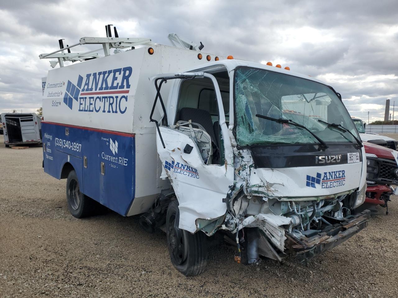 2007 Isuzu Npr Utility / Service Truck - Image 4