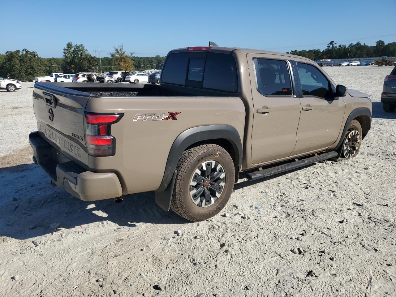 2022 Nissan Frontier S - Фото 3