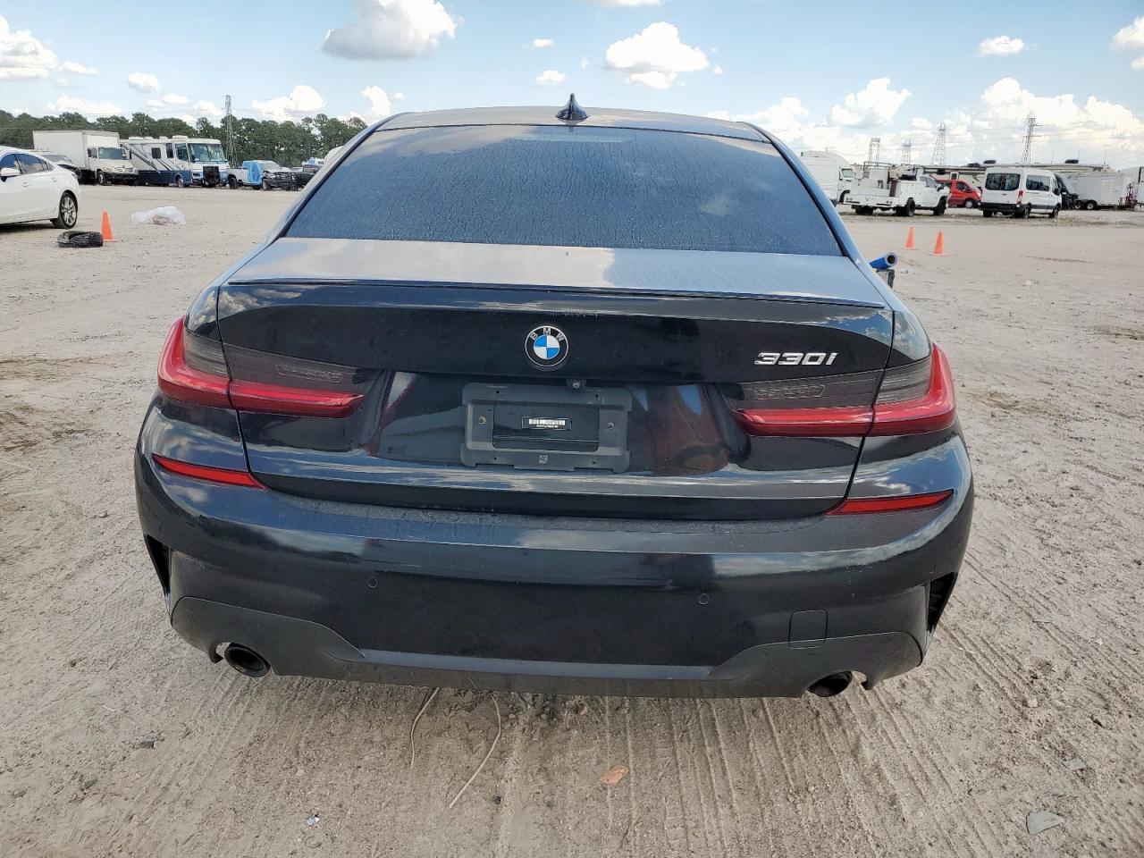2022 BMW 330I - Фото 6