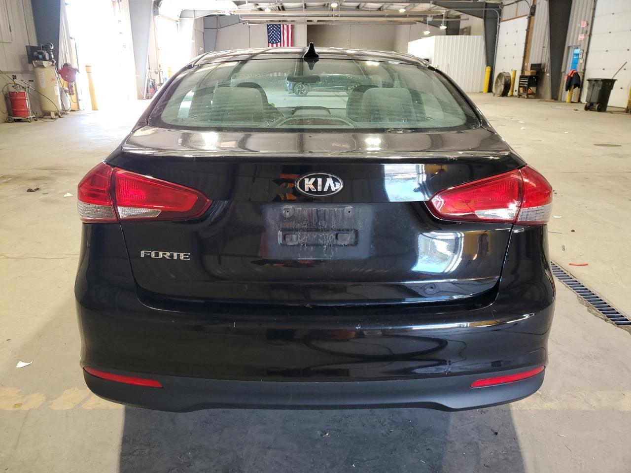 2017 Kia Forte Lx - Image 6