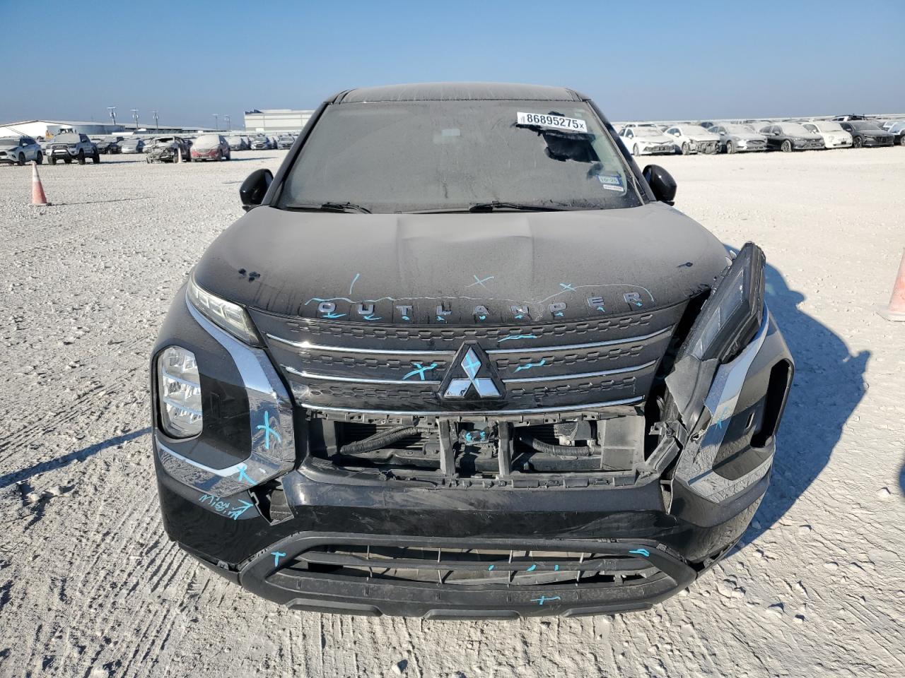 2022 Mitsubishi Outlander Es - Image 5