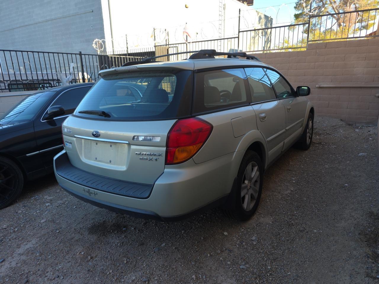 2005 Subaru Legacy Outback 2.5 Xt - Фото 4