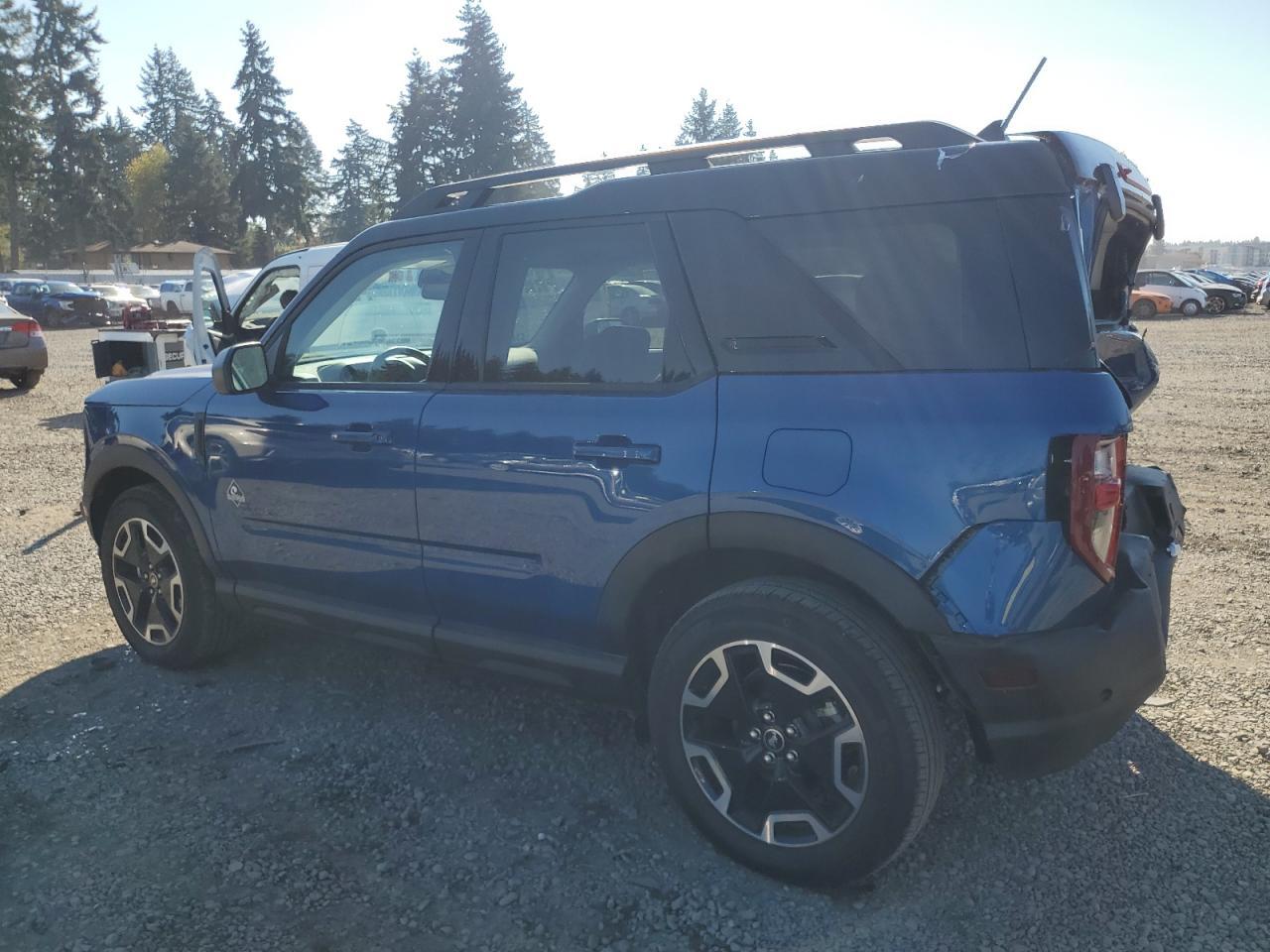 2024 Ford Bronco Sport Outer Banks - Image 2