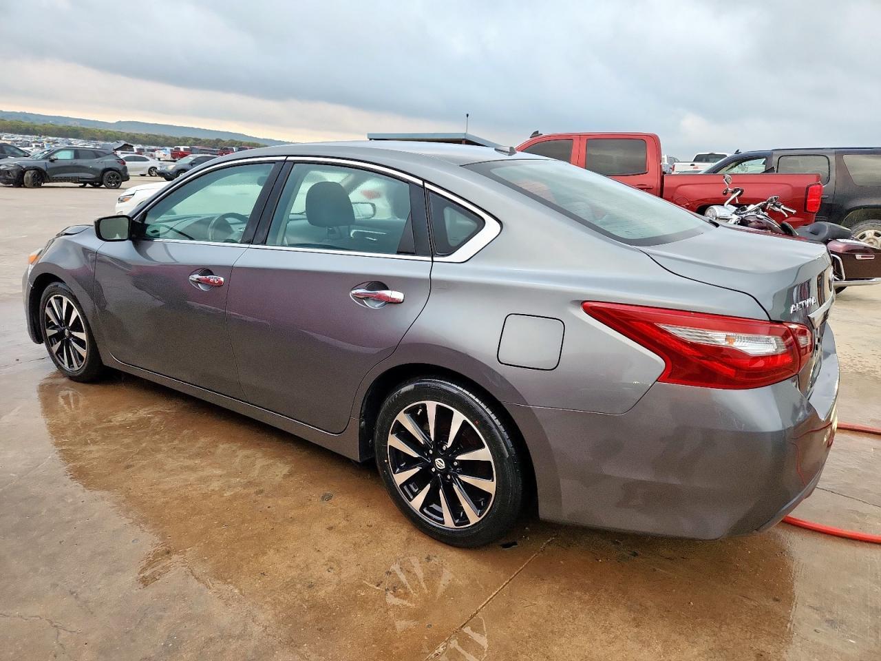 2018 Nissan Altima 2.5 - Фото 2