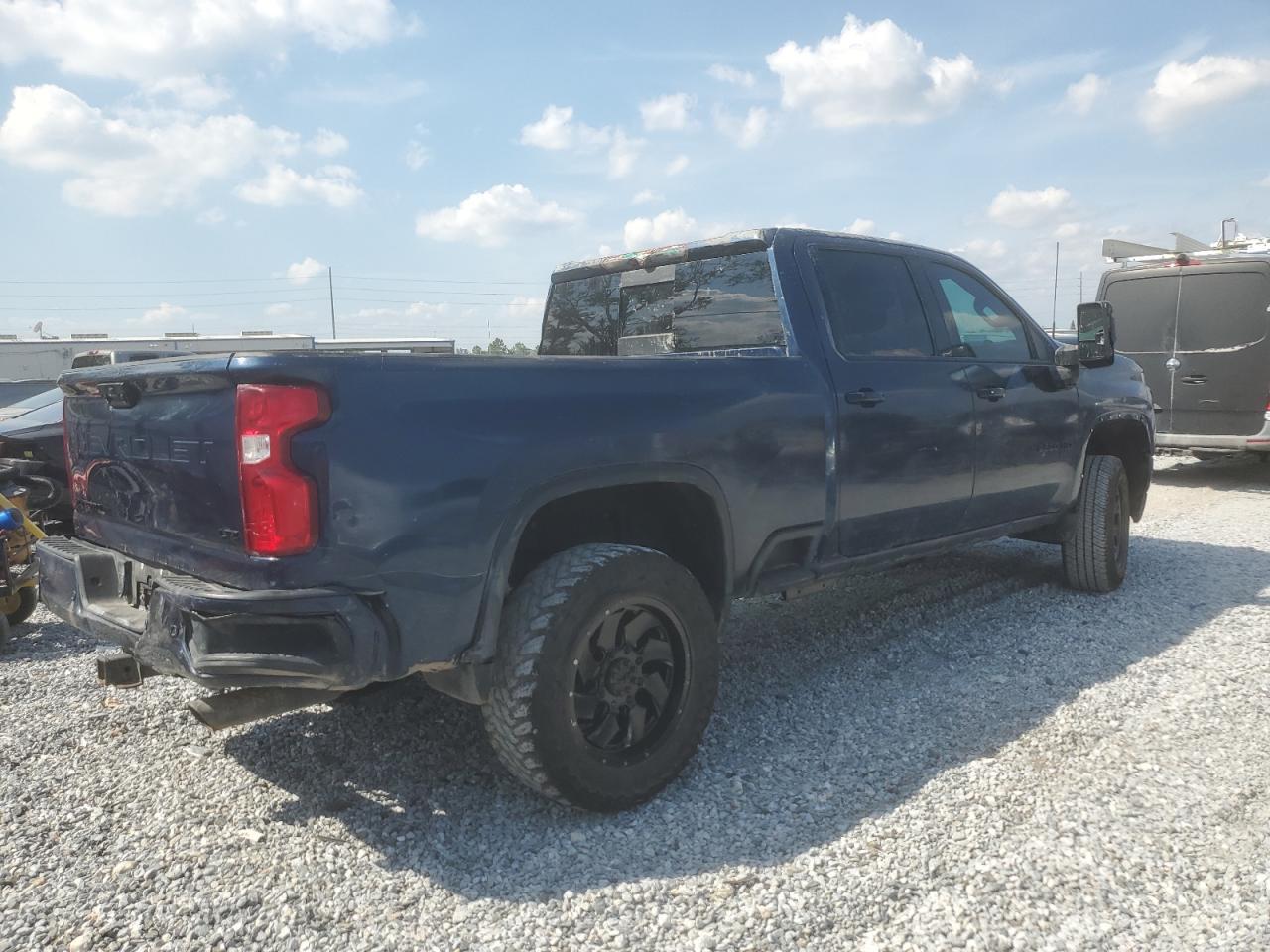 2022 Chevrolet Silverado K2500 Heavy Duty Ltz - Image 3