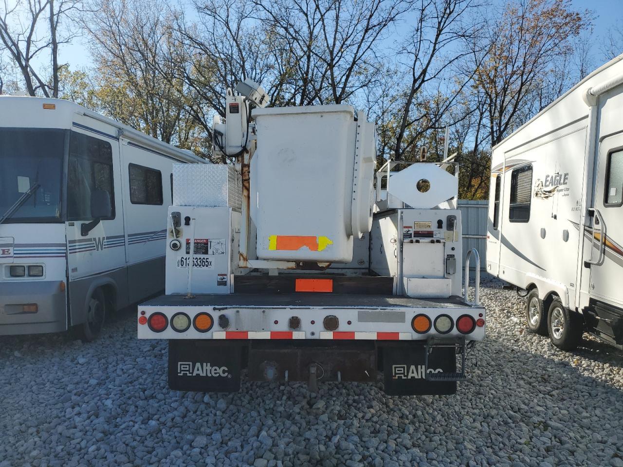 2015 Ford F450 Super Duty - Image 6