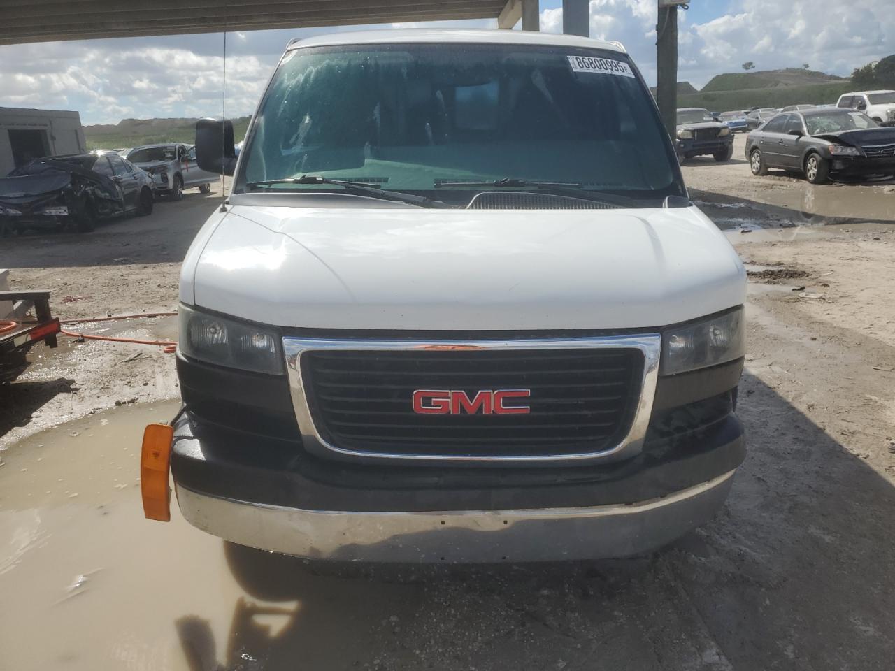 2014 GMC Savana G2500 - Image 5